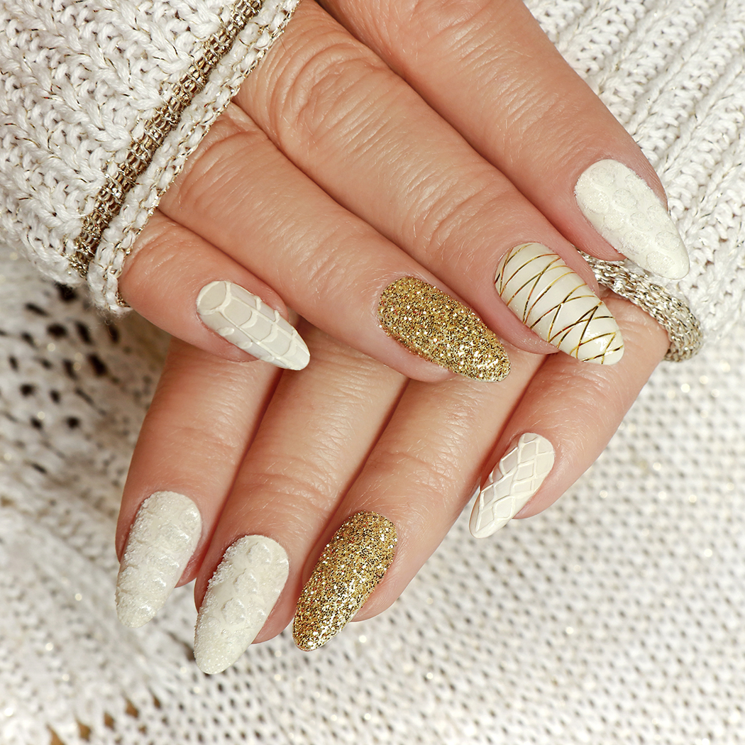 Najmodniejsze paznokcie na zimę 2020/2021 - pomysły na zimowy manicure, który zrobisz sama w domu!